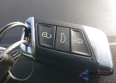 2024 Volkswagen Jetta Gli 40Th Anniversary Edition z USA, uszkodzony, nr VIN 3VW8T7BU8RM049778